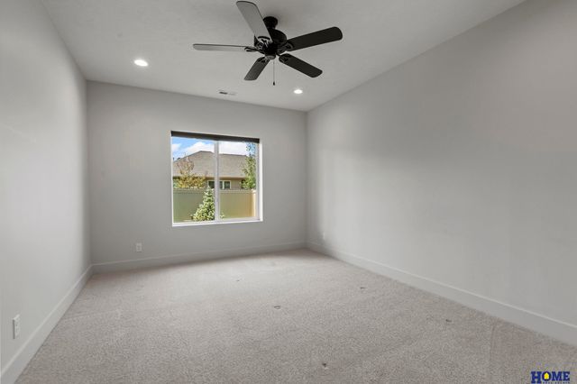 901 N 105th Street, Lincoln, NE 68527
