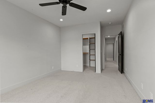 901 N 105th Street, Lincoln, NE 68527
