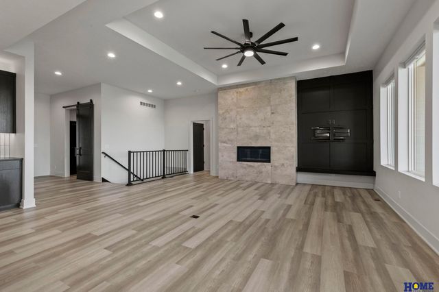 901 N 105th Street, Lincoln, NE 68527