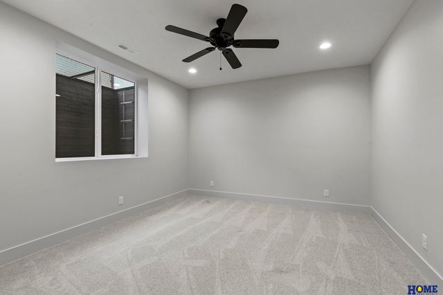 901 N 105th Street, Lincoln, NE 68527
