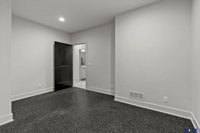 901 N 105th Street, Lincoln, NE 68527