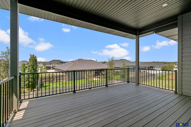 901 N 105th Street, Lincoln, NE 68527