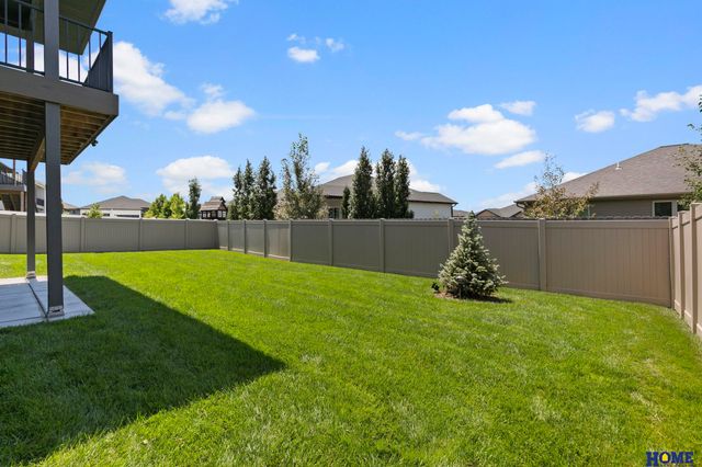 901 N 105th Street, Lincoln, NE 68527