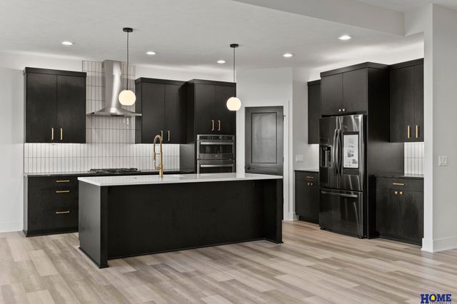 901 N 105th Street, Lincoln, NE 68527