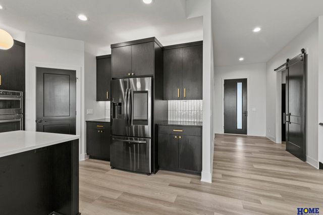 901 N 105th Street, Lincoln, NE 68527
