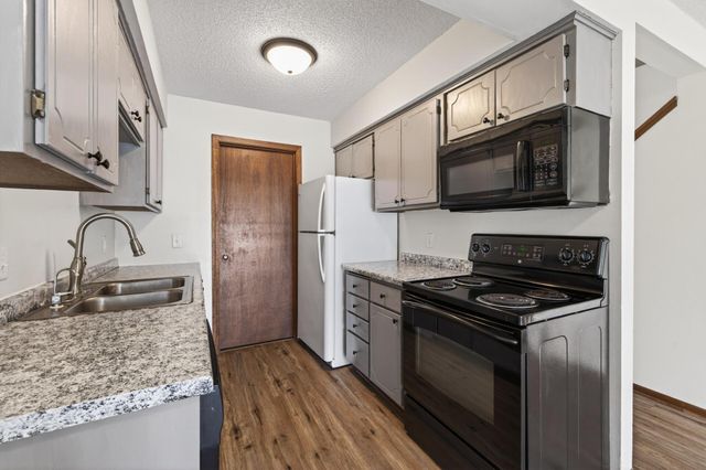 2841 67th Lane N, Brooklyn Center, MN 55430
