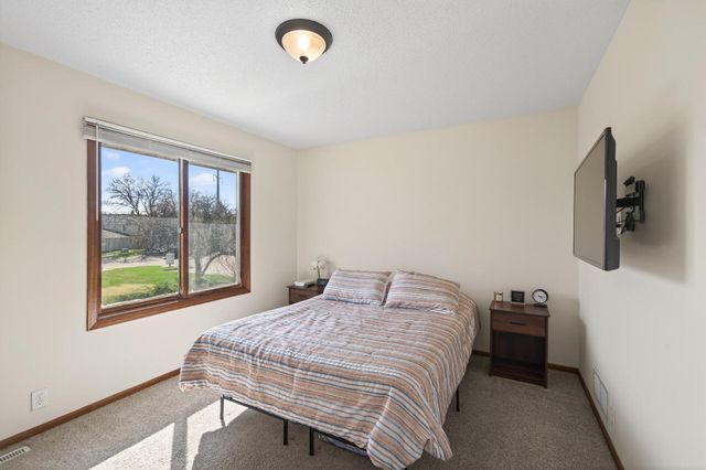 2841 67th Lane N, Brooklyn Center, MN 55430