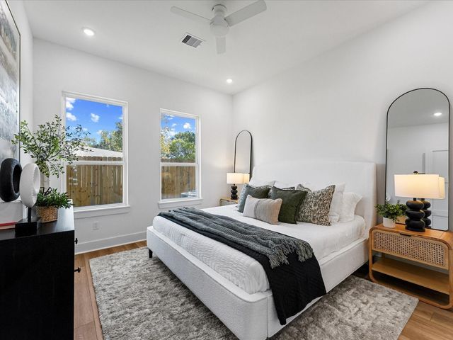 8324 Williamsdell Street, Houston, TX 77088