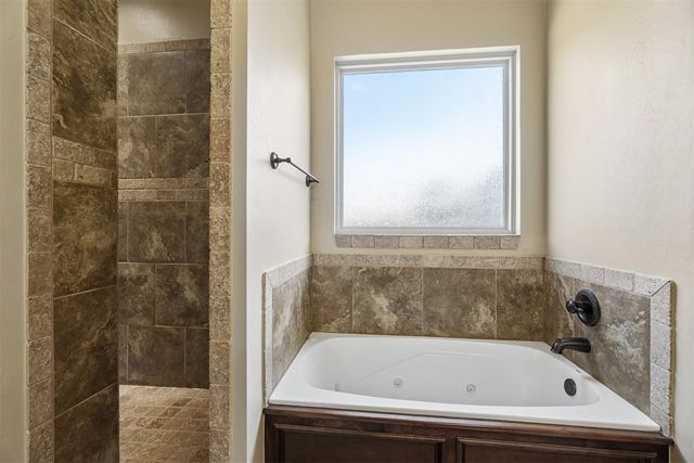 18856 Pagoda Court, Edmond, OK 73012