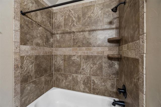 18856 Pagoda Court, Edmond, OK 73012