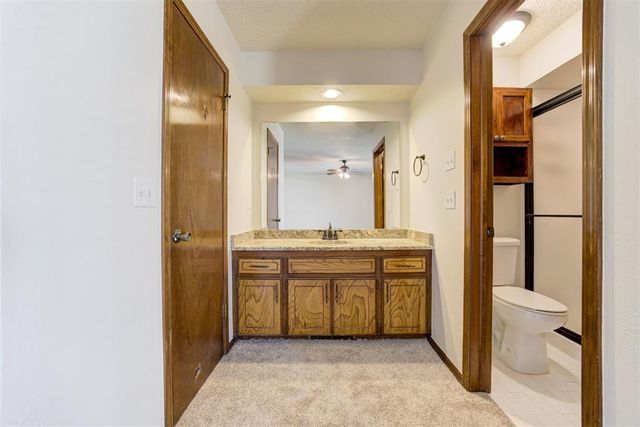 1046 Walsh Lane, Yukon, OK 73099