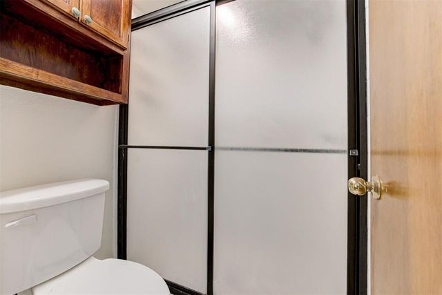 1046 Walsh Lane, Yukon, OK 73099