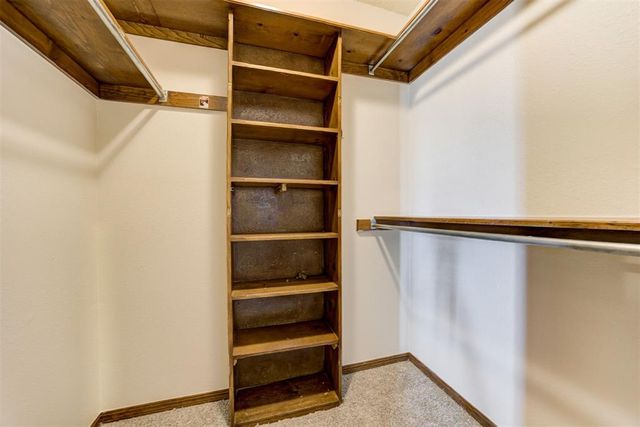 1046 Walsh Lane, Yukon, OK 73099