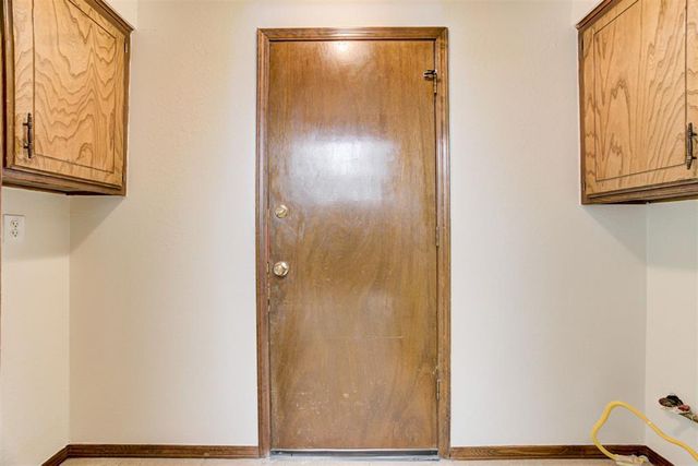 1046 Walsh Lane, Yukon, OK 73099