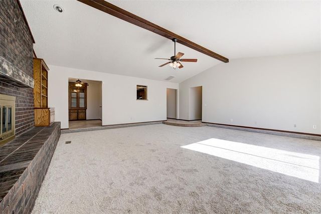 1046 Walsh Lane, Yukon, OK 73099