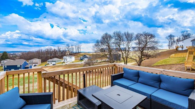 2225 Overlook Way, Newark, OH 43055