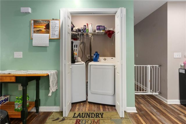 303 W Broadway Street, Higginsville, MO 64037