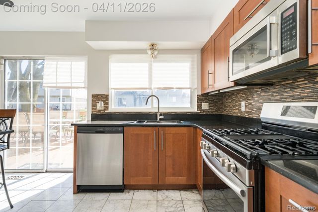 28144 Yorktown Road, Farmington Hills, MI 48331