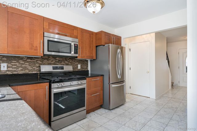 28144 Yorktown Road, Farmington Hills, MI 48331