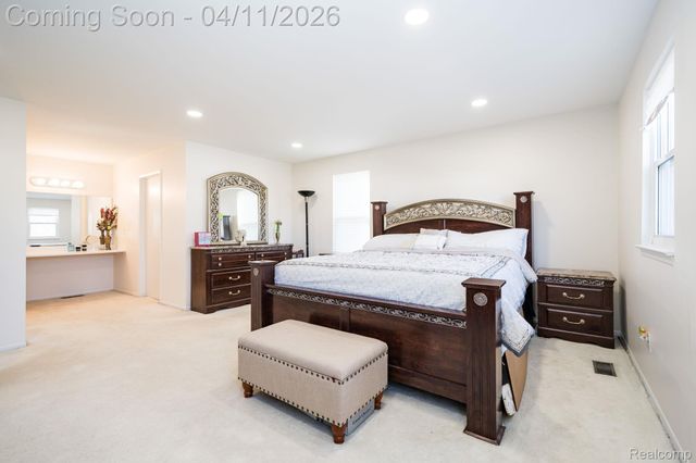 28144 Yorktown Road, Farmington Hills, MI 48331