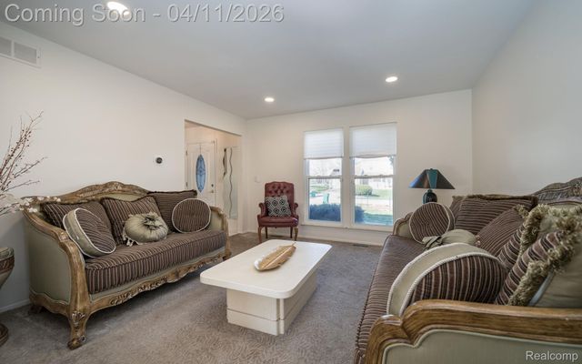 28144 Yorktown Road, Farmington Hills, MI 48331