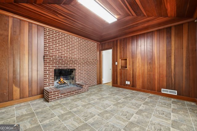 88 W New Street, Winder, GA 30680