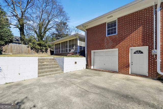 88 W New Street, Winder, GA 30680