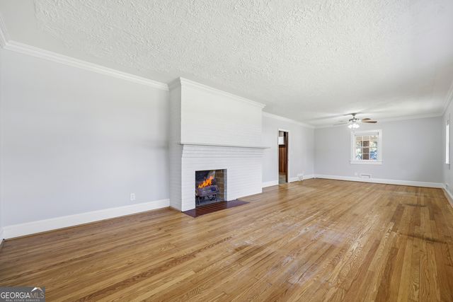 88 W New Street, Winder, GA 30680