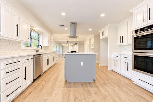 13222 Mission Valley Drive, Houston, TX 77069