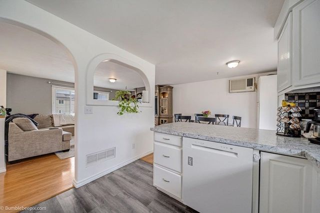 116 S Greenacres Rd, Greenacres, WA 99016