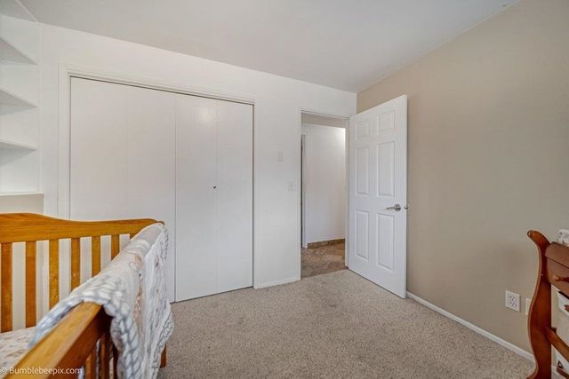 116 S Greenacres Rd, Greenacres, WA 99016