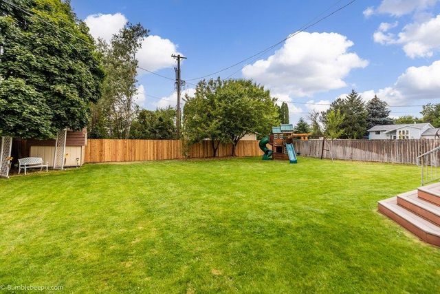 116 S Greenacres Rd, Greenacres, WA 99016