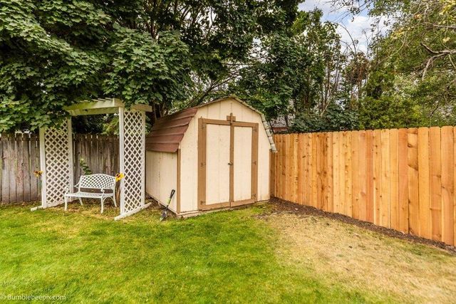 116 S Greenacres Rd, Greenacres, WA 99016