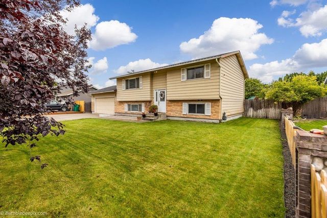 116 S Greenacres Rd, Greenacres, WA 99016