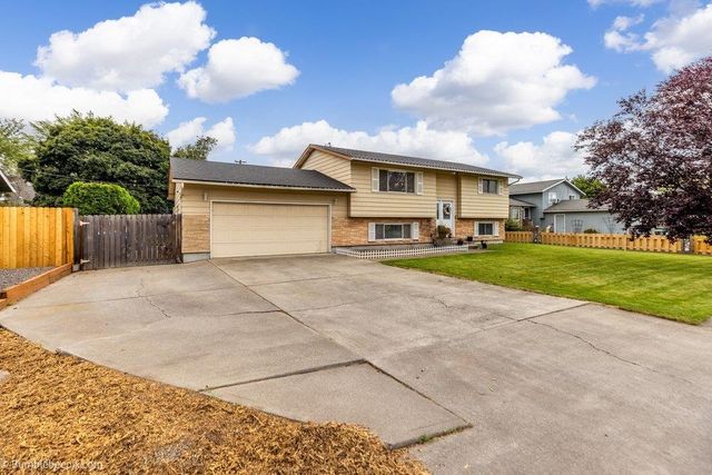 116 S Greenacres Rd, Greenacres, WA 99016