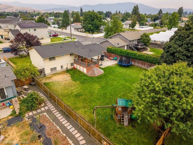 116 S Greenacres Rd, Greenacres, WA 99016