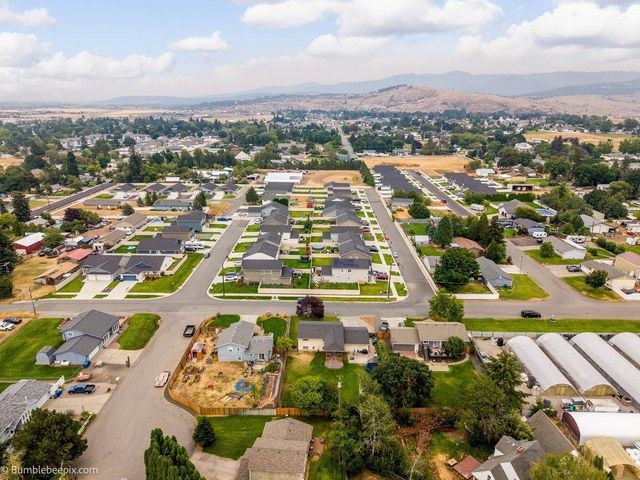 116 S Greenacres Rd, Greenacres, WA 99016