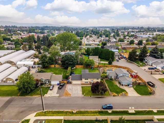 116 S Greenacres Rd, Greenacres, WA 99016