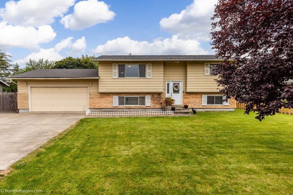 116 S Greenacres Rd, Greenacres, WA 99016