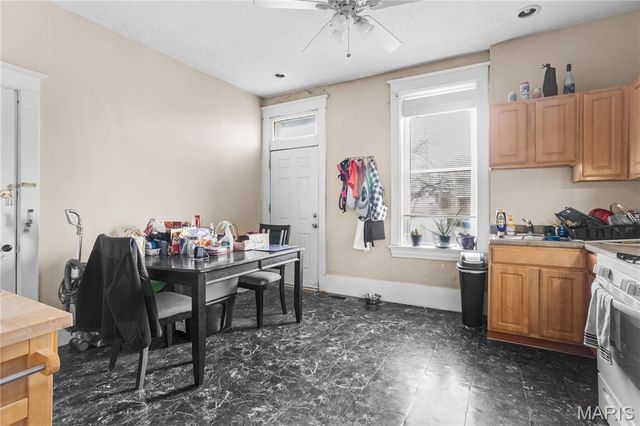 3209 Taft Avenue, St Louis, MO 63111