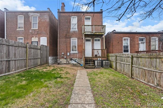 3209 Taft Avenue, St Louis, MO 63111