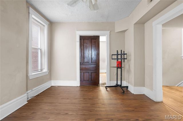 3209 Taft Avenue, St Louis, MO 63111