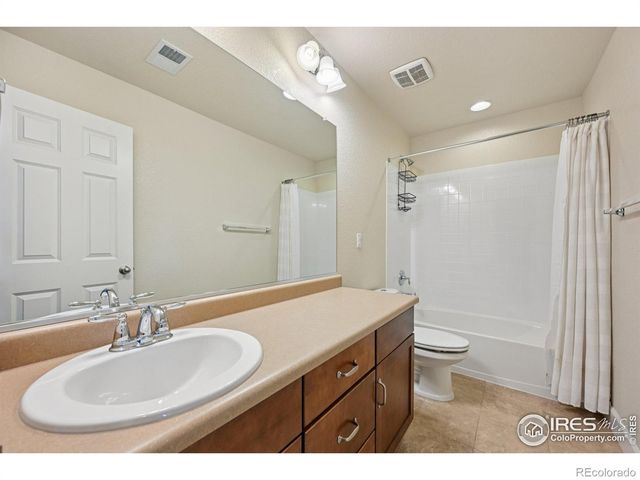 676 Fossil Bed Circle, Erie, CO 80516