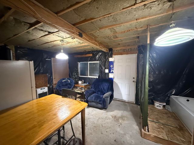 419 N GRANGE HALL ROAD, Fairbanks, AK 99712