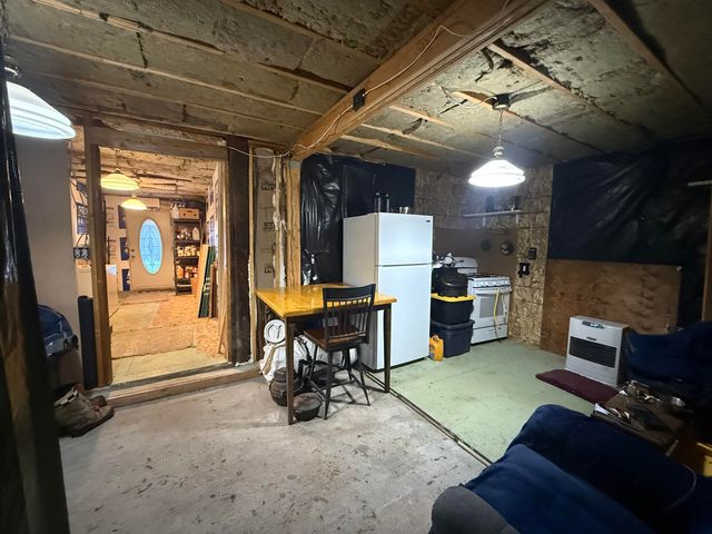 419 N GRANGE HALL ROAD, Fairbanks, AK 99712