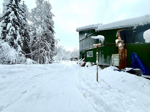 419 N GRANGE HALL ROAD, Fairbanks, AK 99712