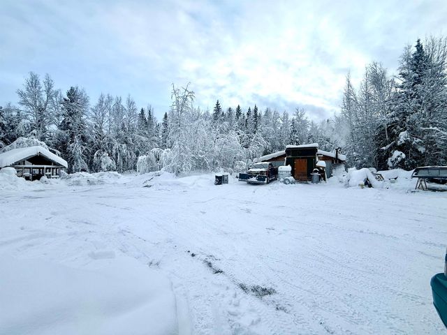 419 N GRANGE HALL ROAD, Fairbanks, AK 99712