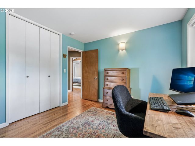 1322 Sw MAPLECREST Dr, Portland, OR 97219