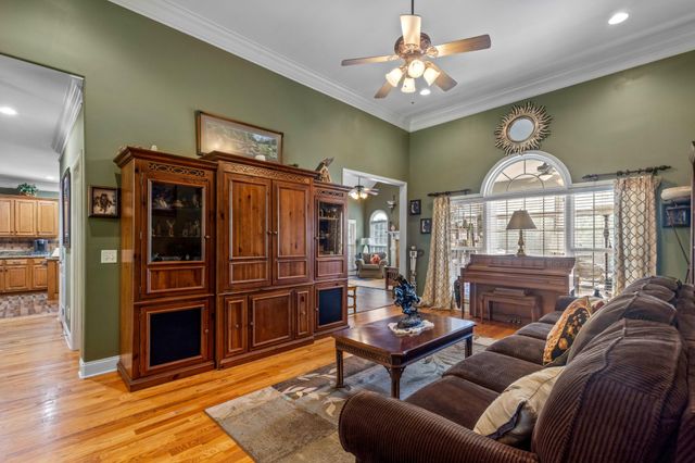 3260 Split Oak Lane, Ooltewah, TN 37363