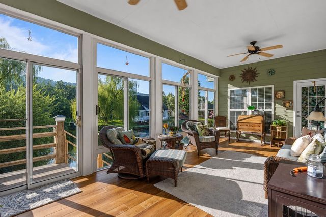 3260 Split Oak Lane, Ooltewah, TN 37363